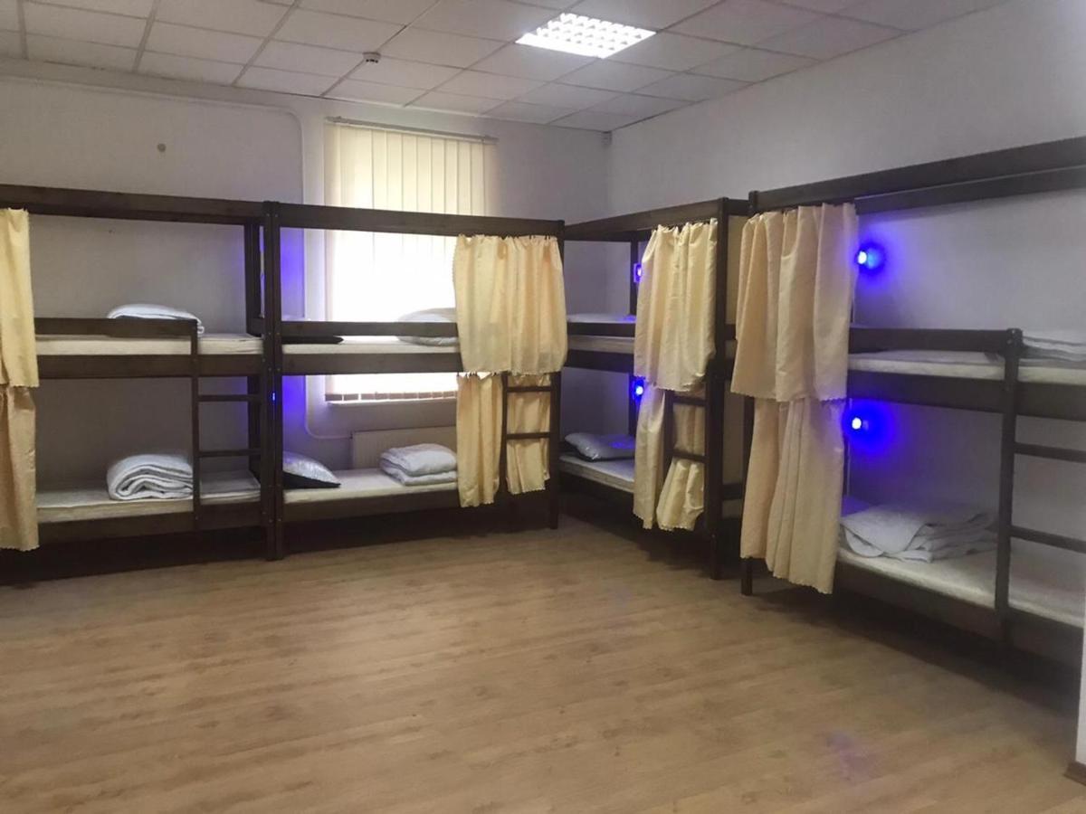 Ararat-Tarasa Shevchenka Hostel Киев Екстериор снимка