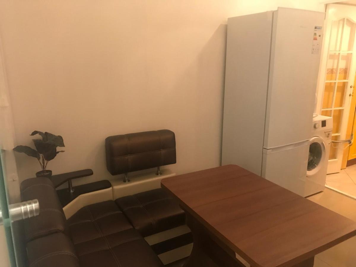 Ararat-Tarasa Shevchenka Hostel Киев Екстериор снимка