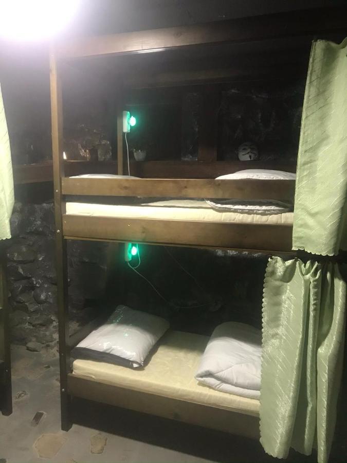 Ararat-Tarasa Shevchenka Hostel Киев Екстериор снимка