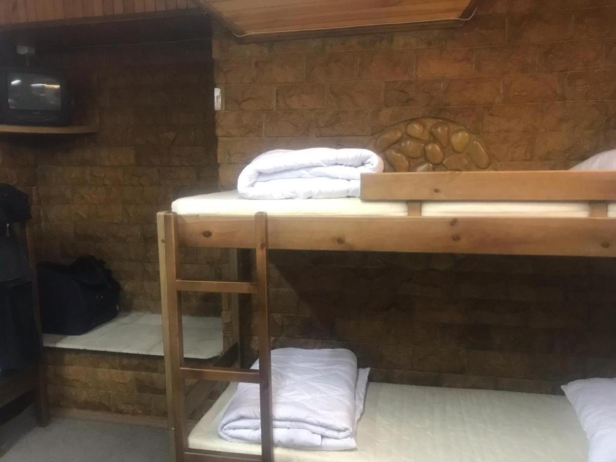 Ararat-Tarasa Shevchenka Hostel Киев Екстериор снимка